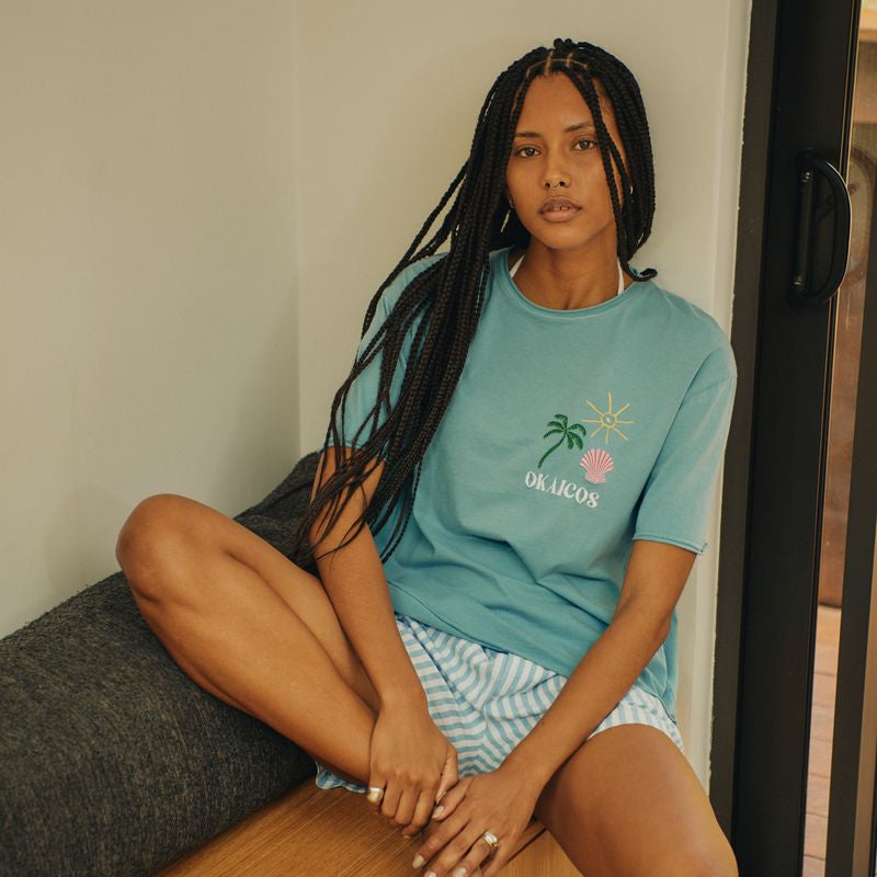 Okaicos Blue Crop Ladies Shirt Model Kitchen